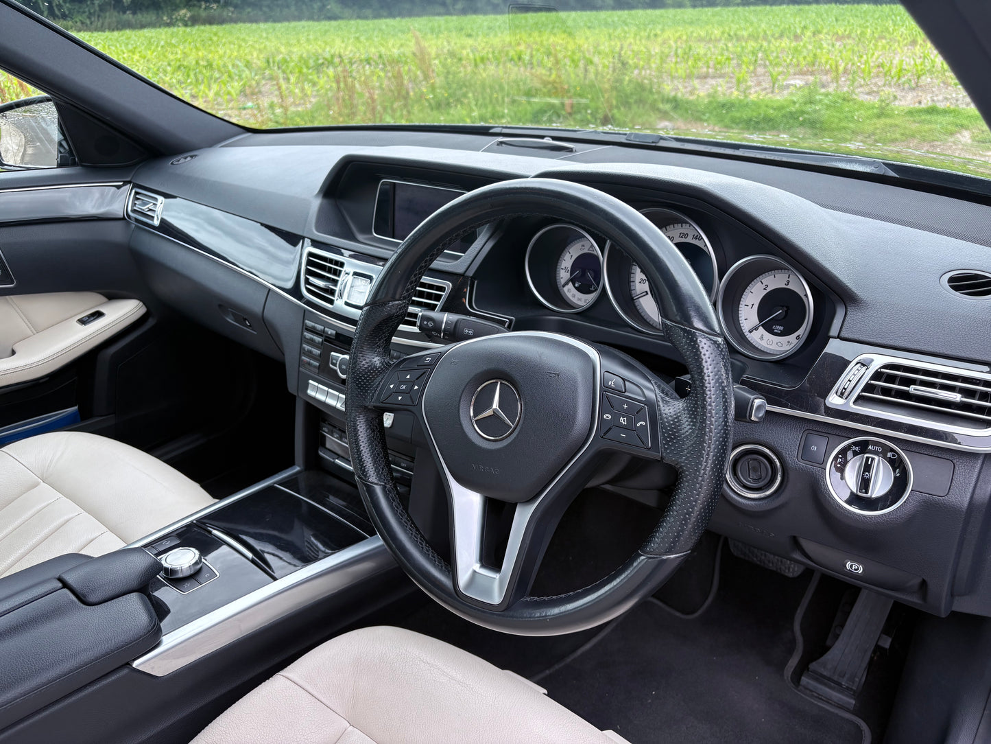 2014 Mercedes-Benz E200